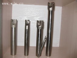 白色铣刀杆与车刀杆 精密加工中的核心利器